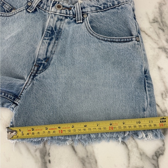 Vintage Silver Tab Levi denim shorts - Picture 8 of 10